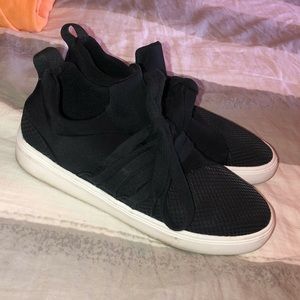Steve Madden DISCONTINUED sneakers!